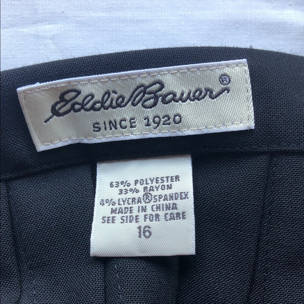 Eddie Bauer Black Pleated Skirt - Picture 2 of 3